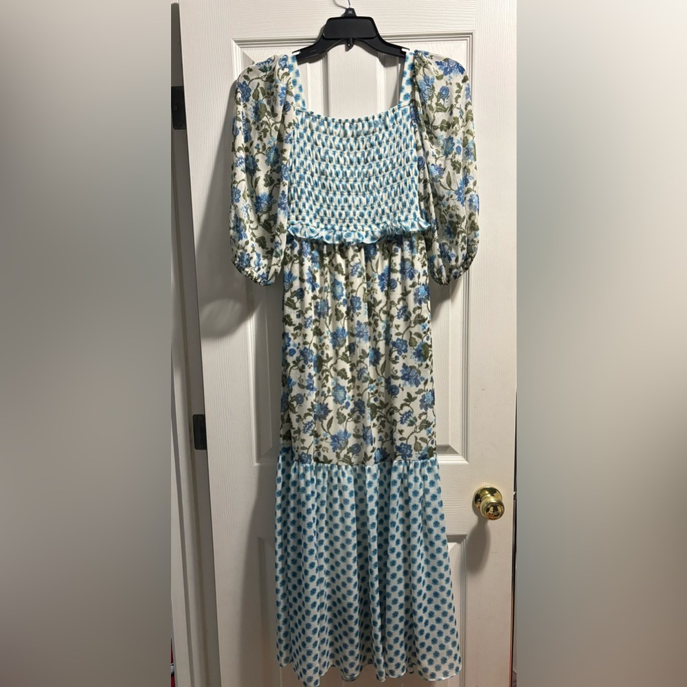 Very Pretty Midi Dress